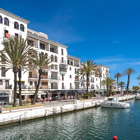 Apartment 13 Modern For 6 Guest With Shared Pool In Andalucia *