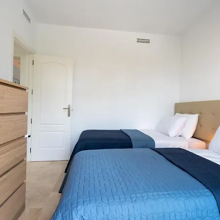 13 Modern For 6 Guest With Shared Pool In Andalucia *