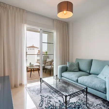 13 Modern For 6 Guest With Shared Pool In Andalucia Manilva