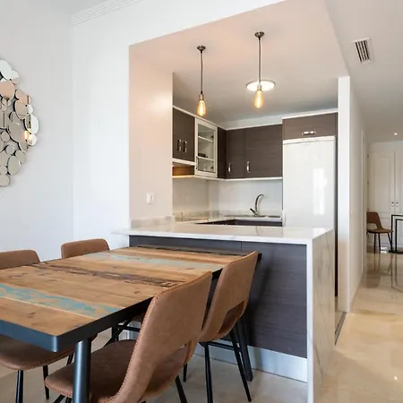 Apartment 13 Modern For 6 Guest With Shared Pool In Andalucia *